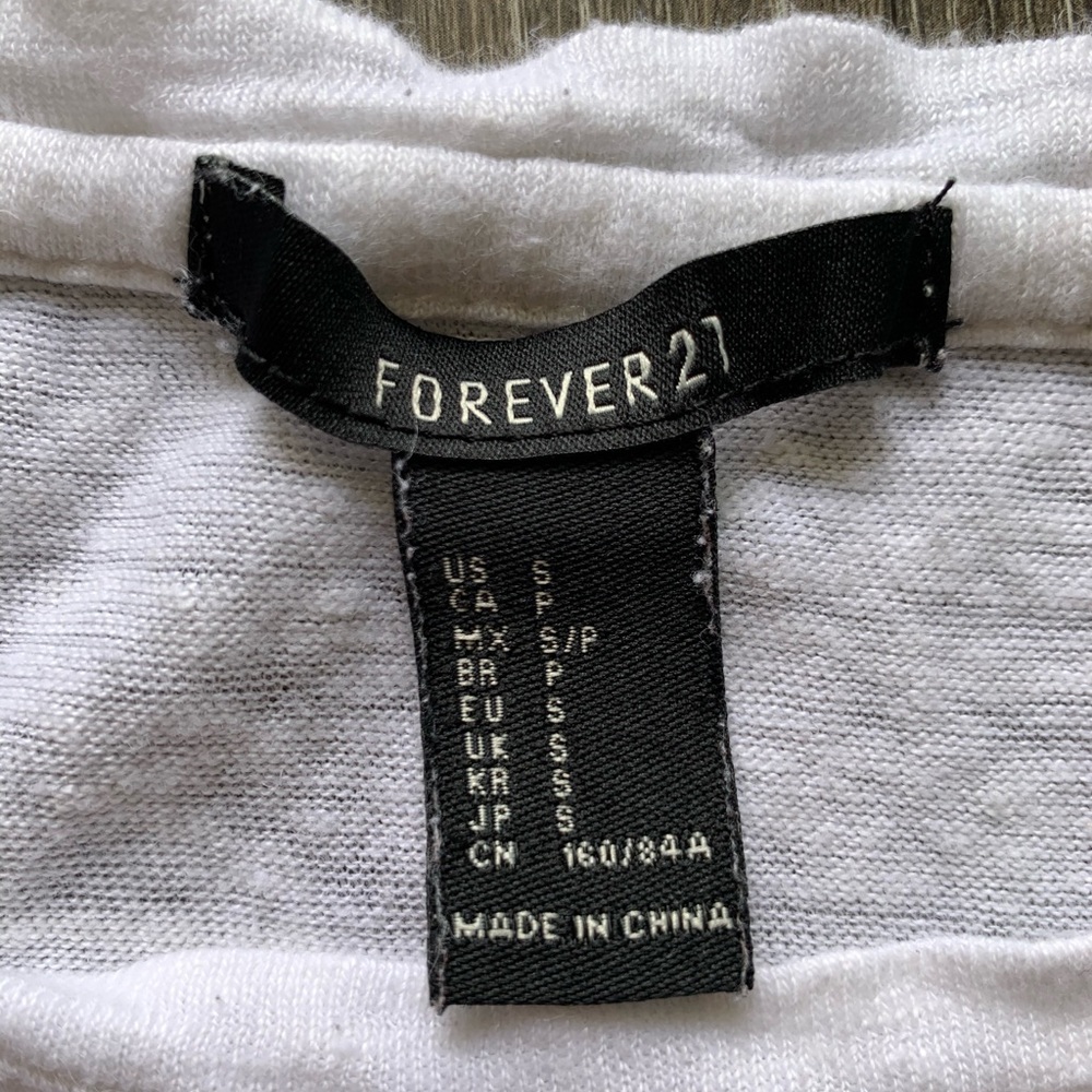 Forever 21 Short Sleeve T-shirt White Size Small - Picture 3 of 5